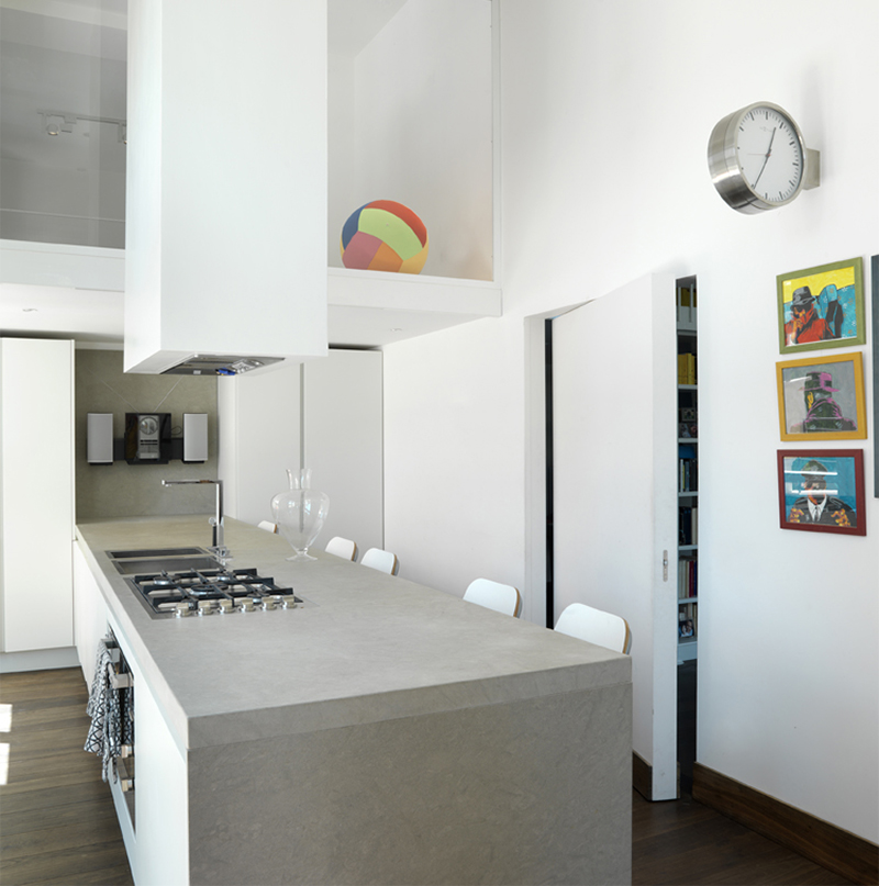 Bàn đảo đa năng giúp tiết kiệm diện tích tối đa cho phòng bếp nội thất nhà cấp 4