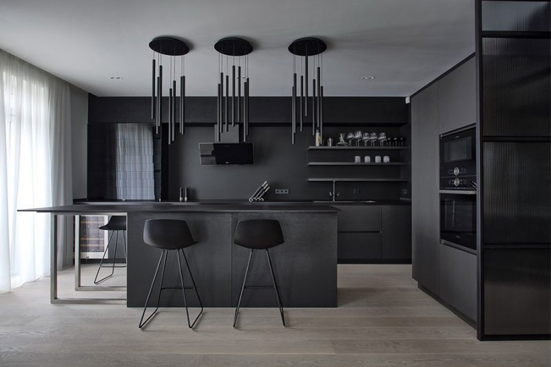 Tông màu tối chỉ thích hợp cho những không gian bếp rộng